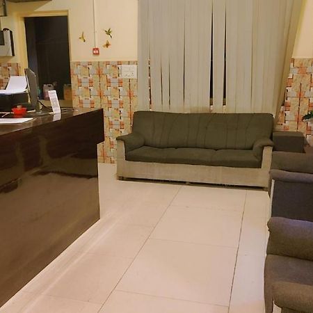 Metro Suites Bangalore Eksteriør bilde