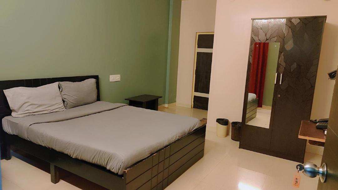 Metro Suites Bangalore Eksteriør bilde